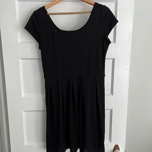 DKNY dress stretchy